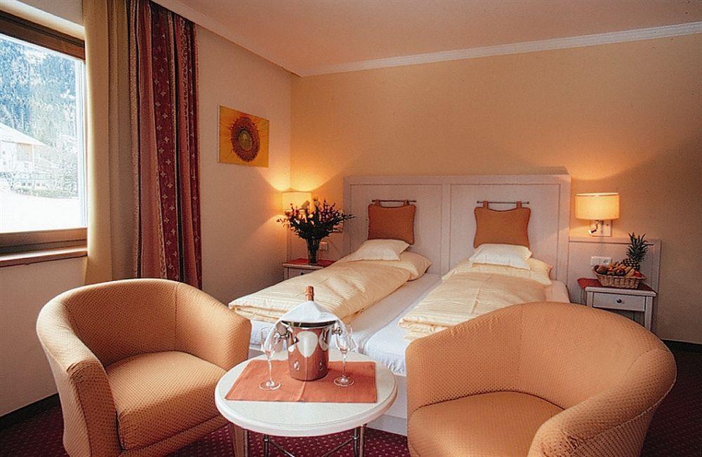 Family & Sporthotel Kaerntnerhof باد كلينكيرشهايم المظهر الخارجي الصورة