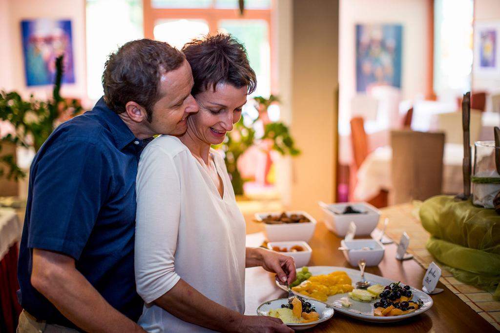 Family & Sporthotel Kaerntnerhof باد كلينكيرشهايم المظهر الخارجي الصورة