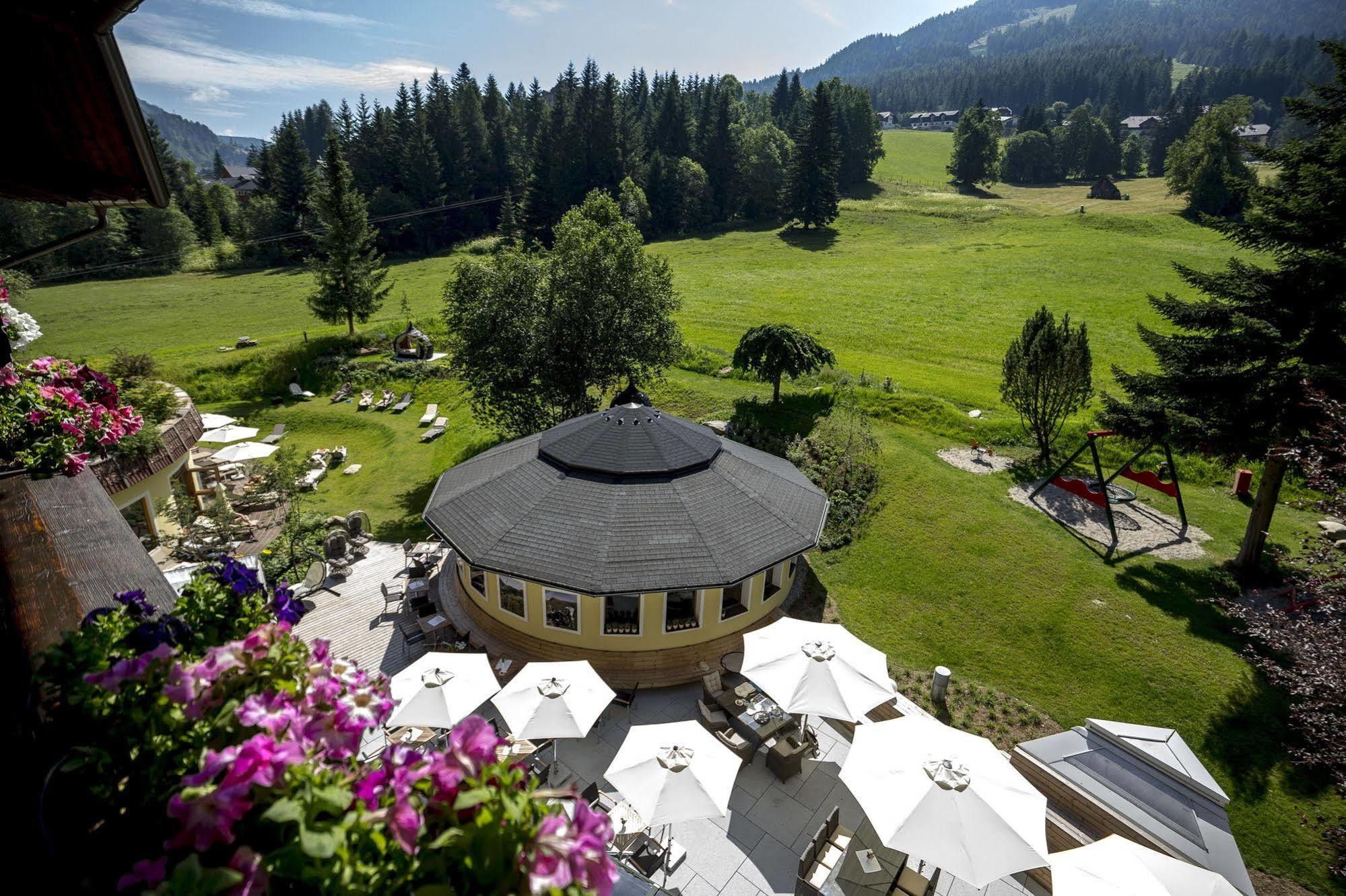 Family & Sporthotel Kaerntnerhof باد كلينكيرشهايم المظهر الخارجي الصورة