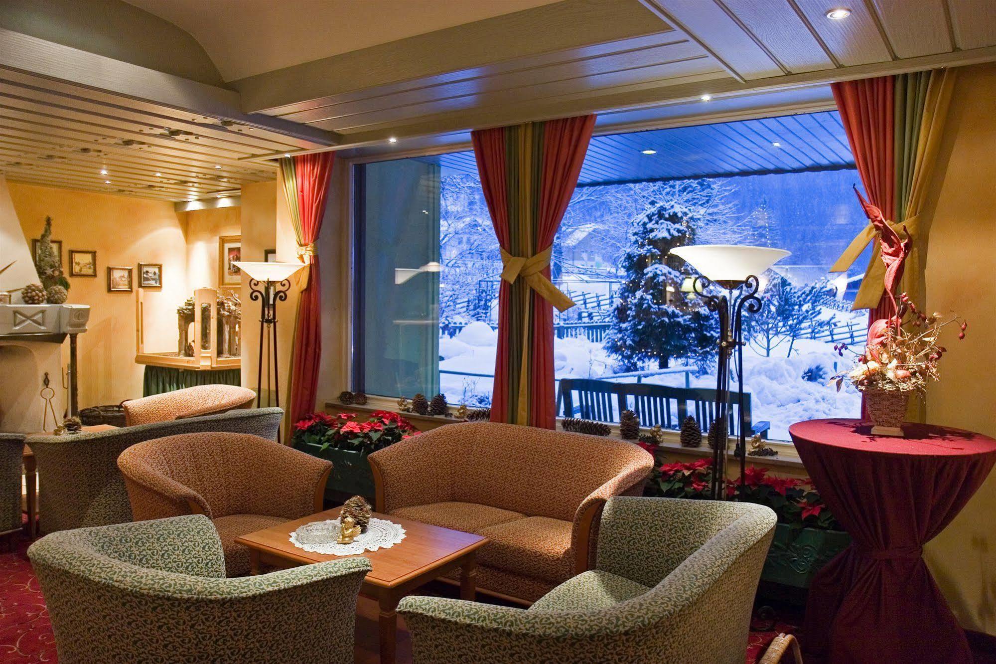 Family & Sporthotel Kaerntnerhof باد كلينكيرشهايم المظهر الخارجي الصورة